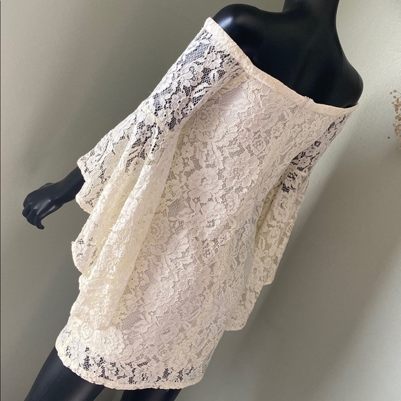 Wayf Cream Lace Off-Shoulder Angelic Dress - Picture 7 of 12